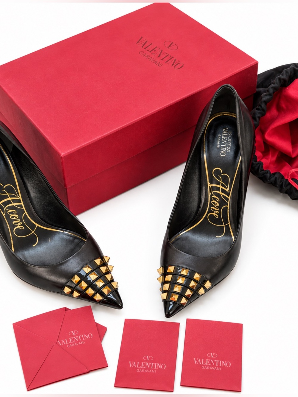 Valentino Garavani Rockstud Alcove Black Leather Pumps | Gold Studs